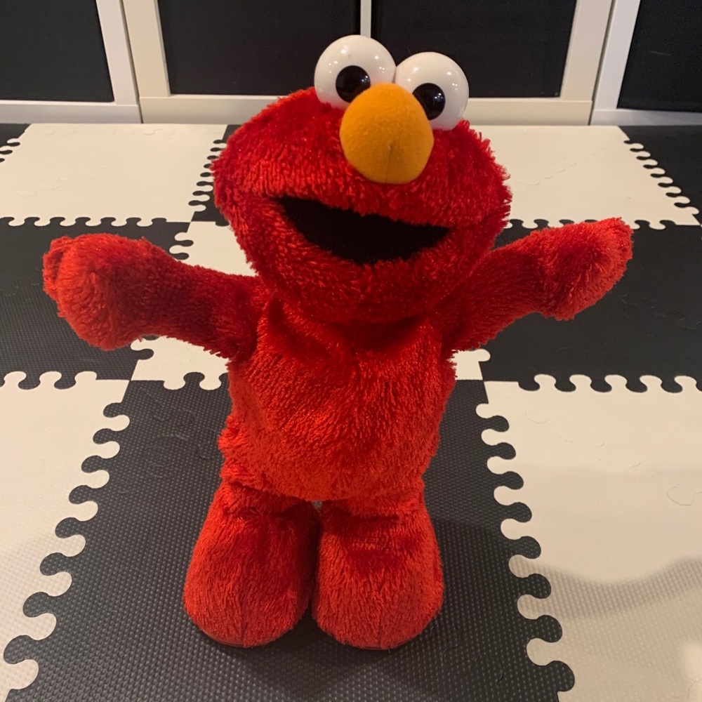 Hokey Pokey Elmo